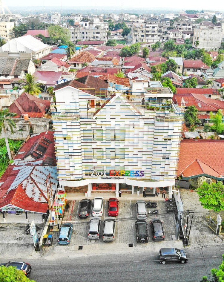 HOTEL PELANGI/ZURI EXPRESS